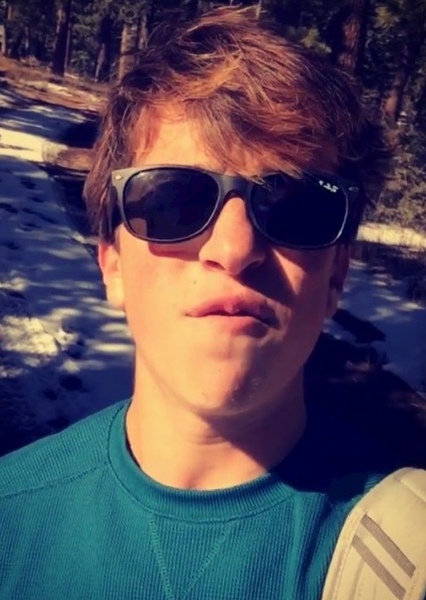 Skyler Gisondo photo