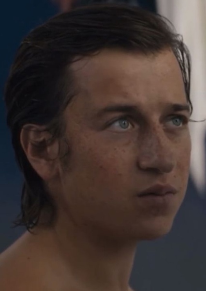 Skyler Gisondo photo