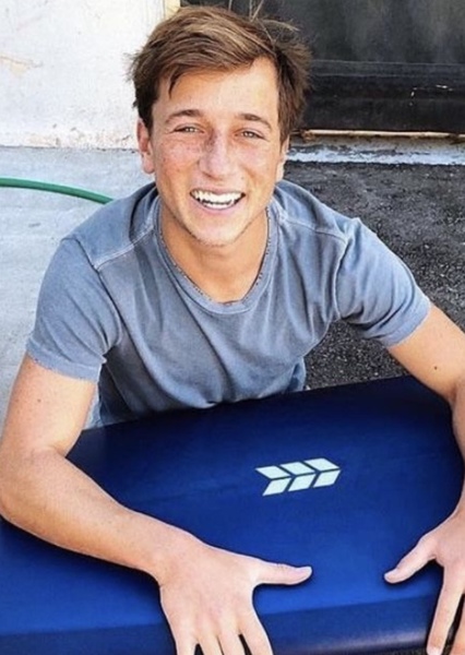 Skyler Gisondo photo