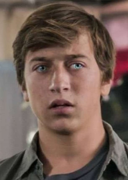 Skyler Gisondo photo