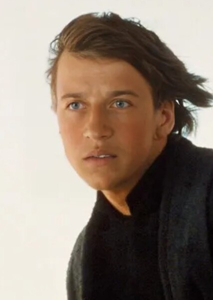 Skyler Gisondo photo