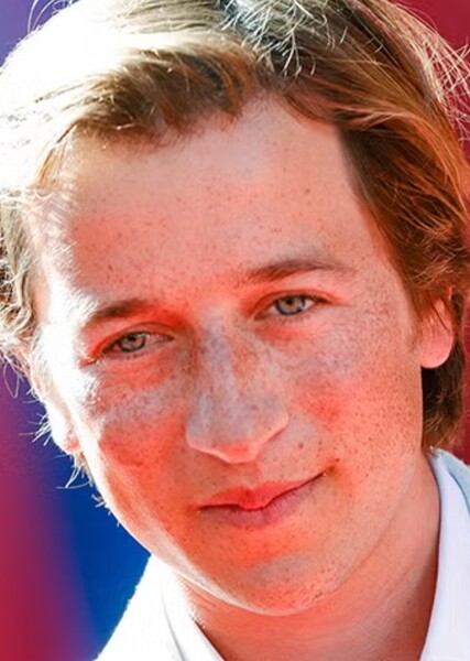Skyler Gisondo photo