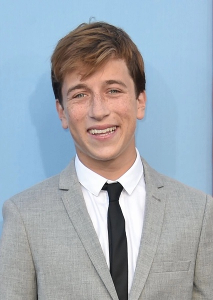 Skyler Gisondo photo