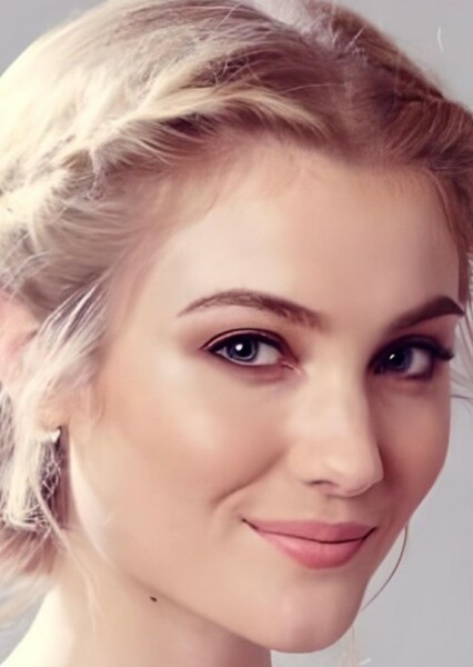 Skyler Samuels photo