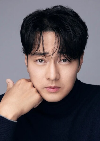So Ji-sub photo