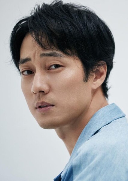 So Ji-sub photo