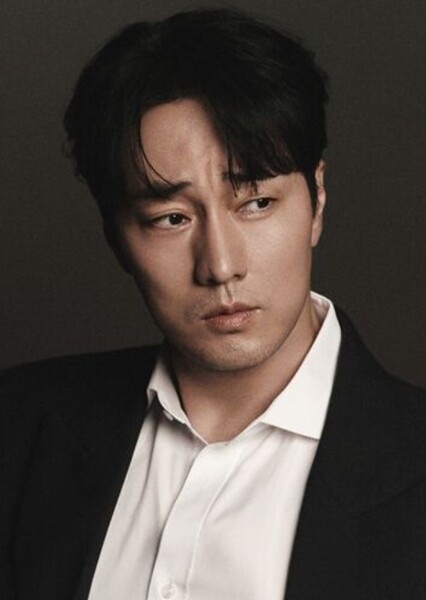 So Ji-sub photo