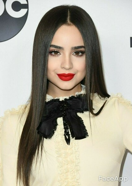 Sofia Carson photo