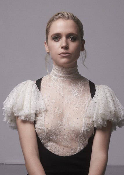 Sofia Oxenham photo