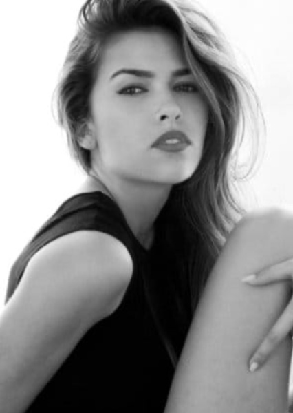 Sofia Pernas photo
