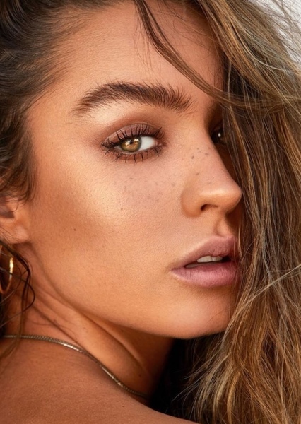 Sommer Ray photo