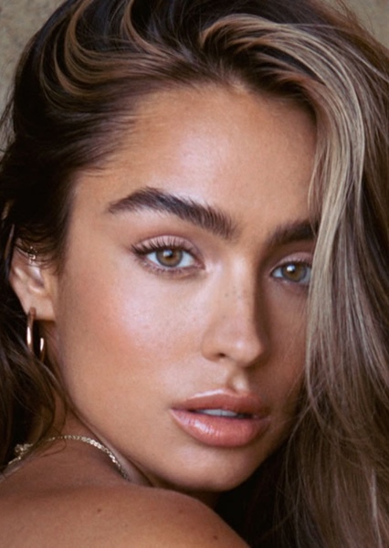 Sommer Ray photo