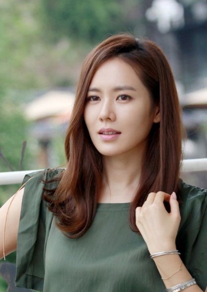 Son Ye-jin photo
