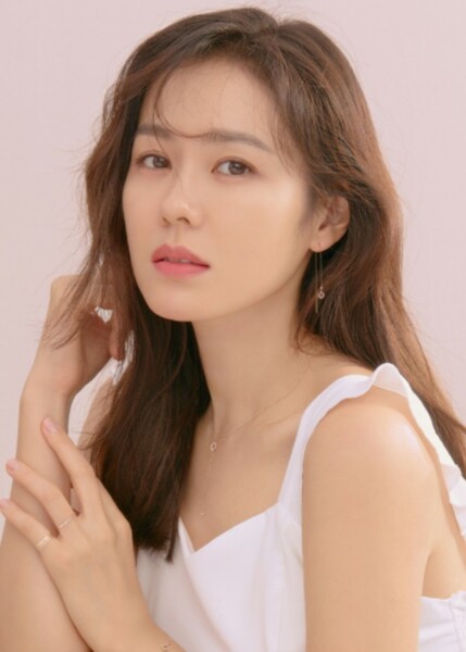 Son Ye-jin photo