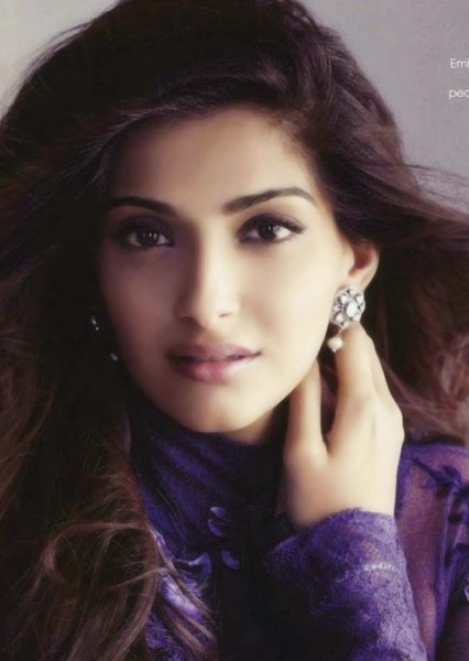 Sonam Kapoor Ahuja photo
