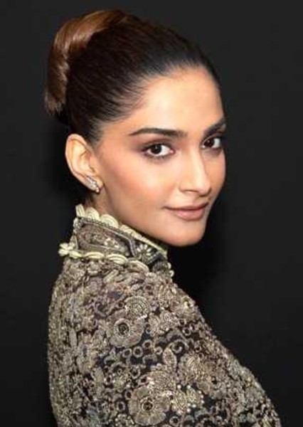 Sonam Kapoor Ahuja photo