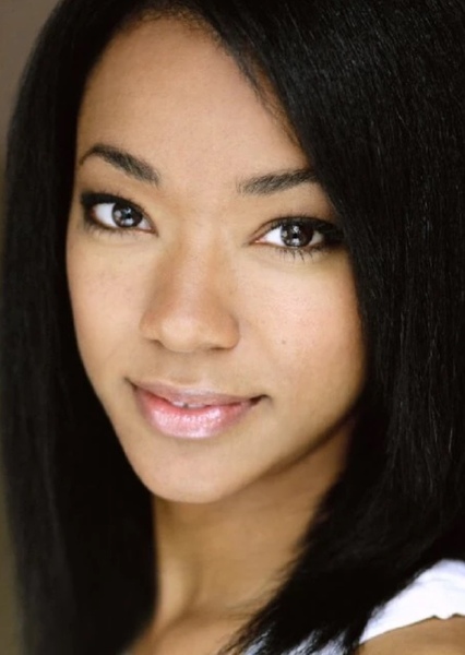 Sonequa Martin-Green photo