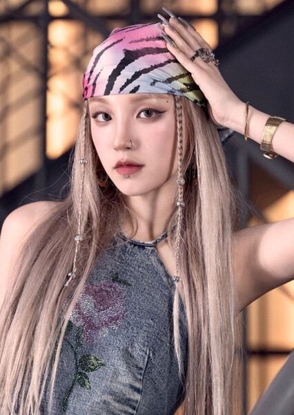 Song Yuqi photo