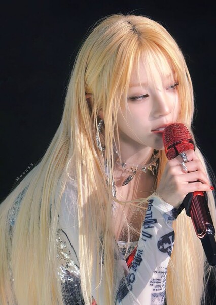 Song Yuqi photo