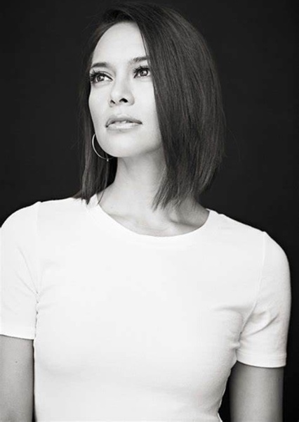 Sonya Balmores