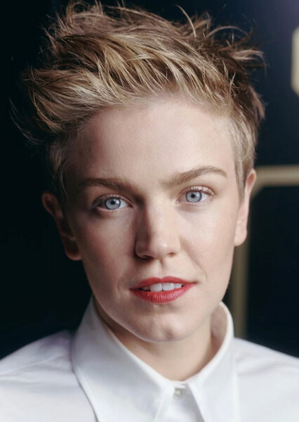 Sophia Forrest photo