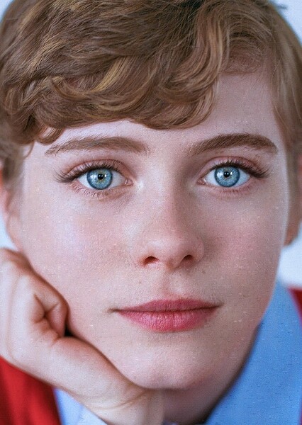 Sophia Lillis photo