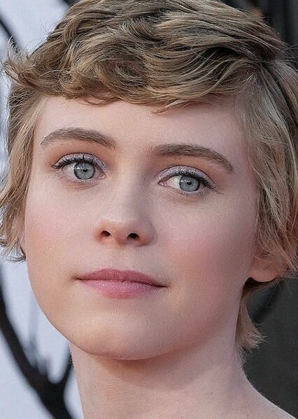 Sophia Lillis photo