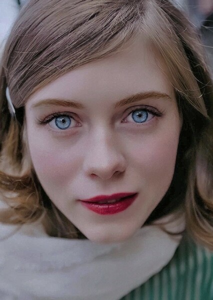 Sophia Lillis photo