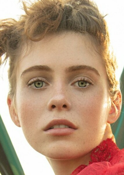 Sophia Lillis photo