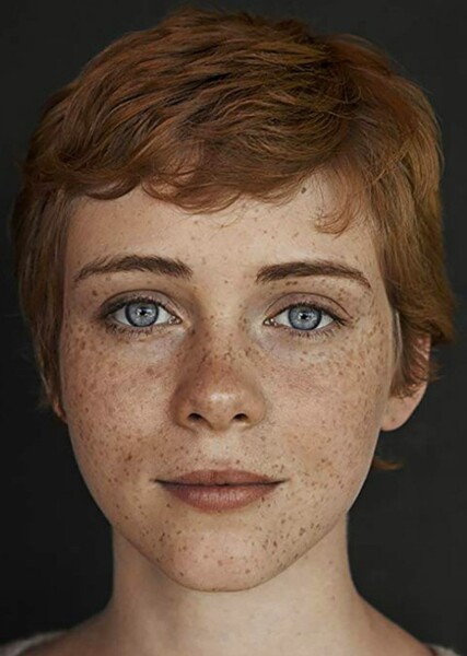 Sophia Lillis photo