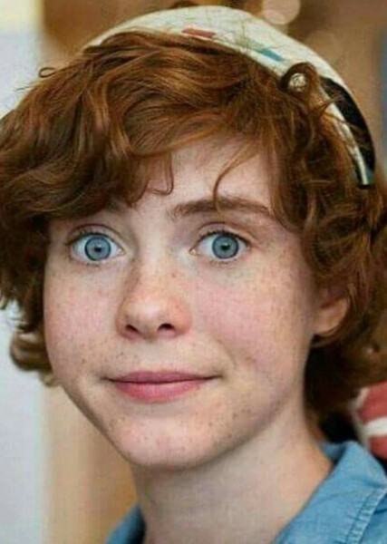 Sophia Lillis photo