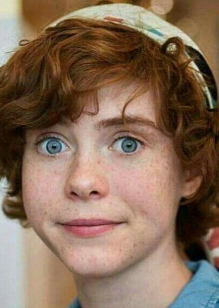 Sophia Lillis photo