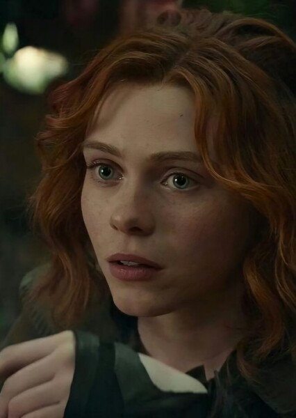 Sophia Lillis photo