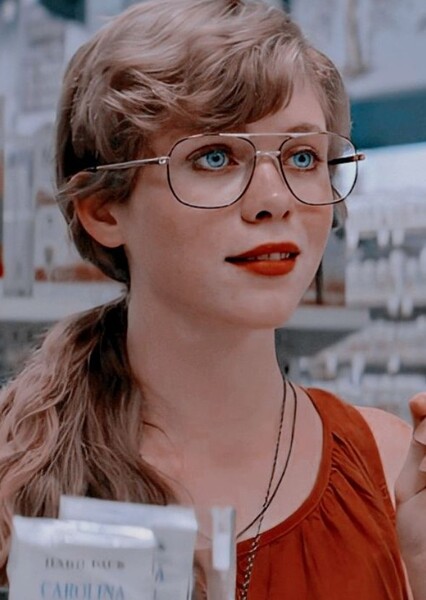 Sophia Lillis photo