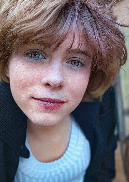 Sophia Lillis photo