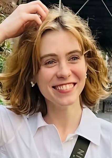 Sophia Lillis photo