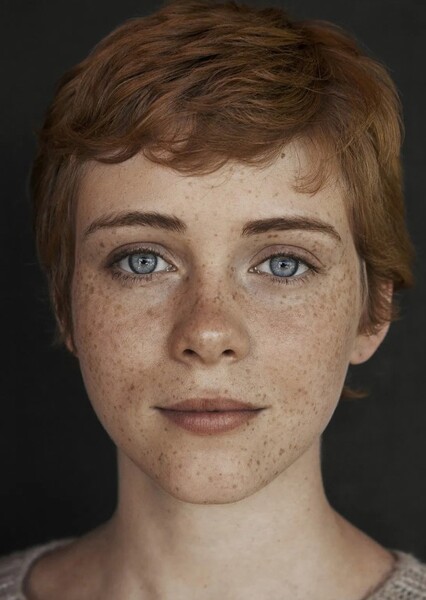 Sophia Lillis photo