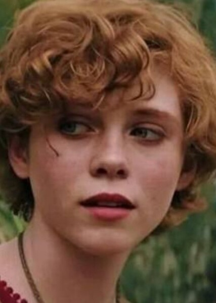 Sophia Lillis photo