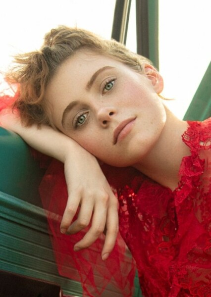 Sophia Lillis photo