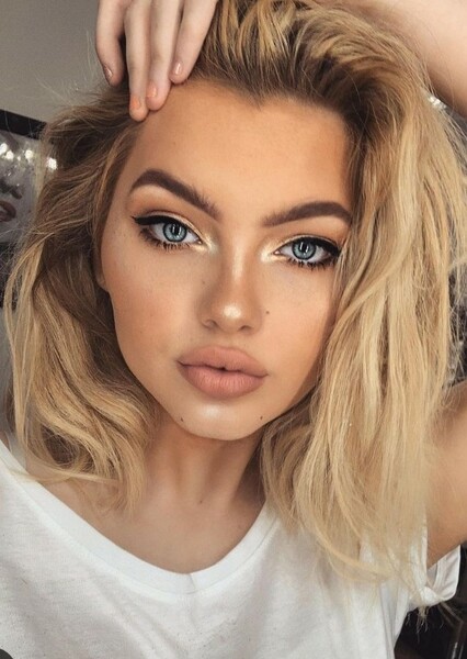 Sophia Mitchell photo