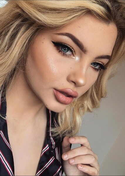 Sophia Mitchell photo