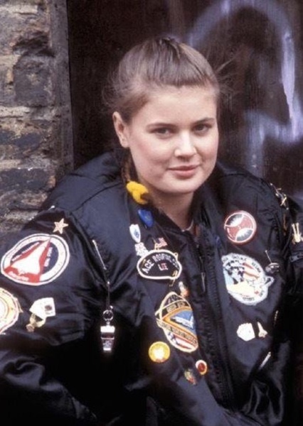 Sophie Aldred photo