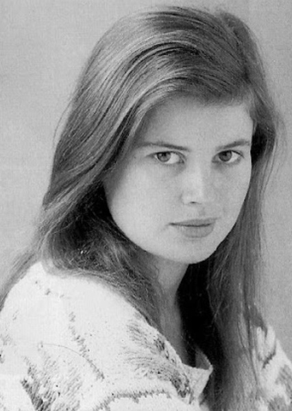 Sophie Aldred photo