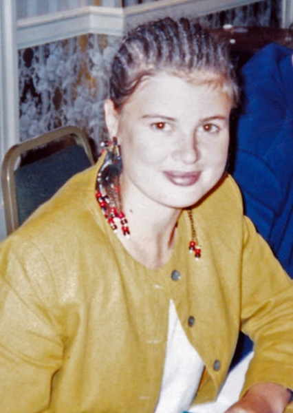 Sophie Aldred photo
