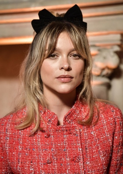 Sophie Cookson photo