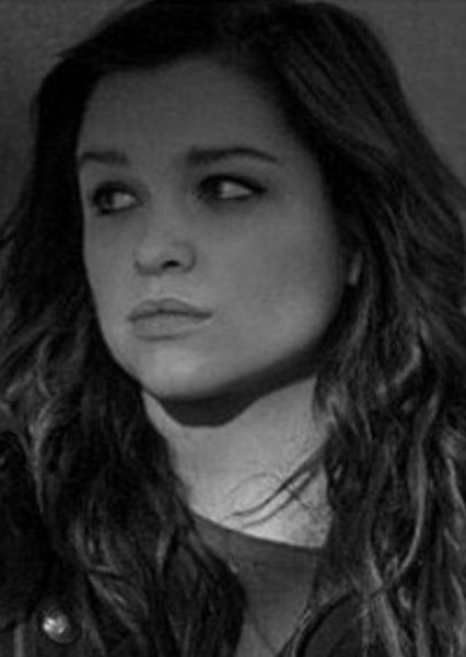 Sophie Cookson photo