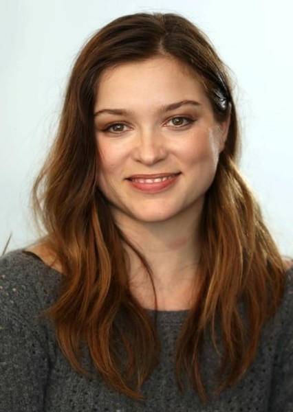 Sophie Cookson photo