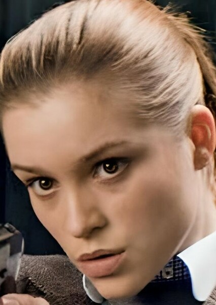 Sophie Cookson photo