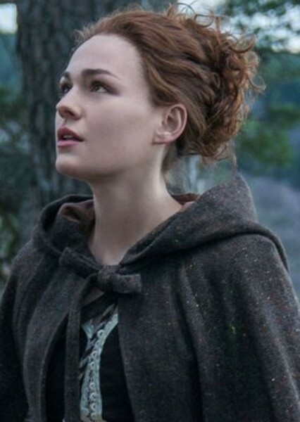 Sophie Skelton photo