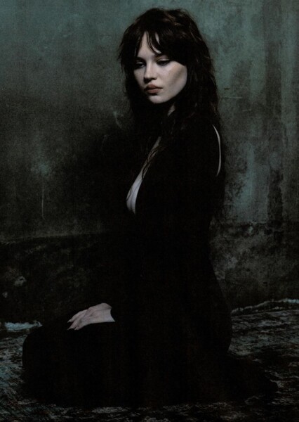 Sophie Thatcher photo